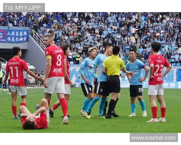 西涅被曝出与队友之间存在矛盾，球队内部风波不断