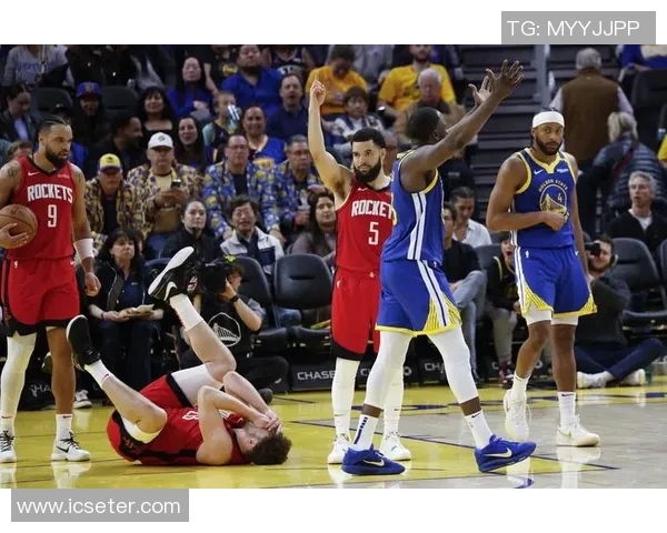 骑士队核心球员状态回升,球队士气大增